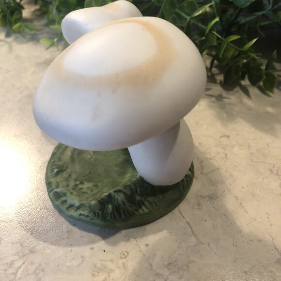 Franklin Mint Woodland Surprise 3X3" Mushroom Mouse House(no Mouse) - Picture 3 of 6